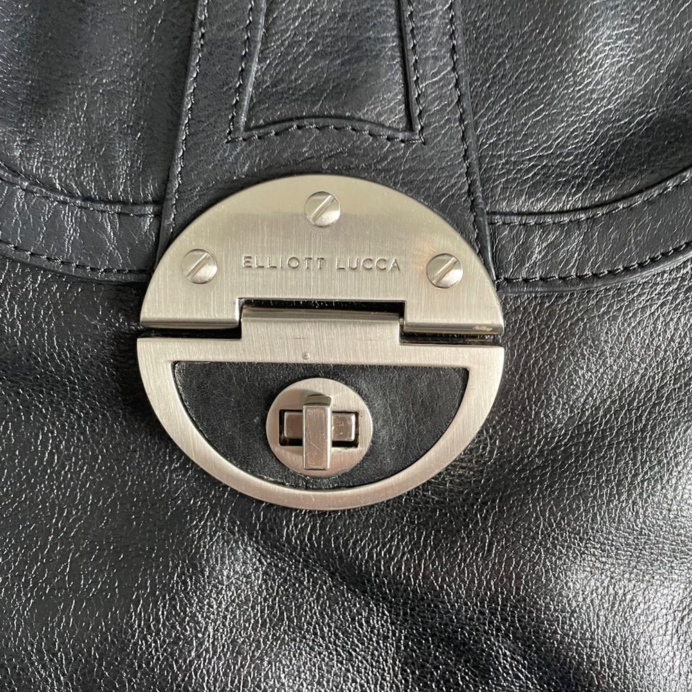 Elliott Lucca Leather Shoulder Bag - Picture 5 of 15